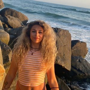 Meet your Posher, Julianna